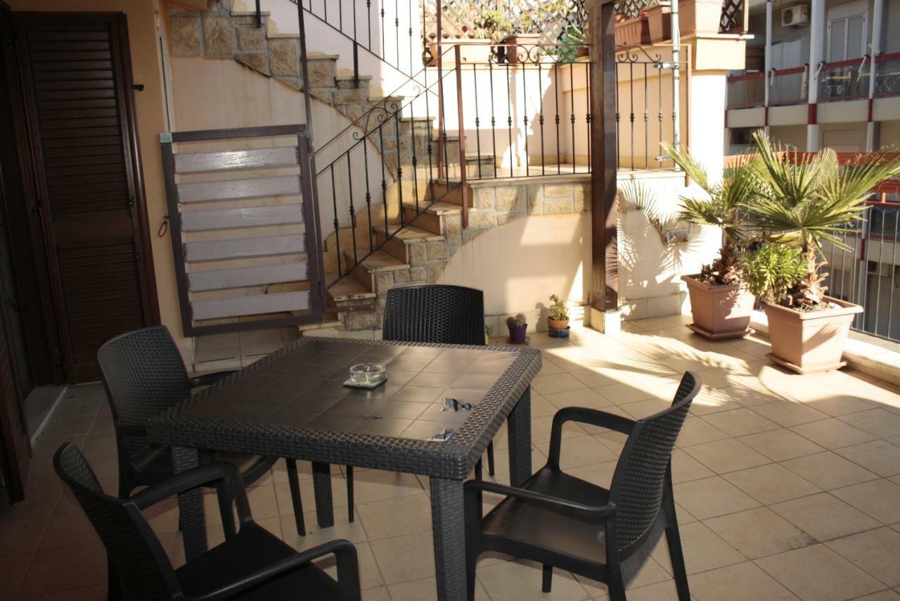 Casa-B&B Bouganville Attico 85 Mq Barletta Exterior foto